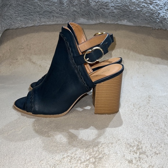 Qupid Women’s Black Peep Toe Block Strap Heels Sandals Size 10 - Picture 3 of 8